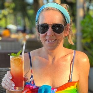 Meet your Posher, Helen